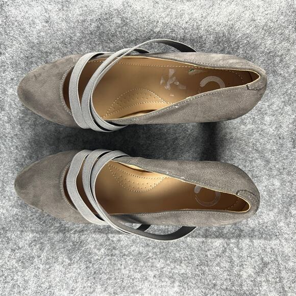 JOURNEE COLLECTION Loren‎ Triple Strap Round Toe Pumps Heels 10 Grey faux suede - Picture 1 of 7